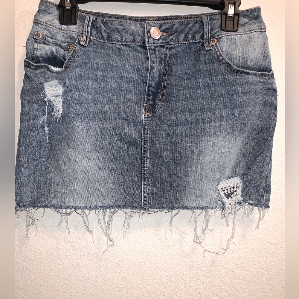 Maurices mini jean skirt size 7/8